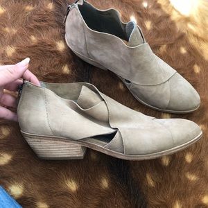 Eileen Fisher cluster tumbled nubuck booties